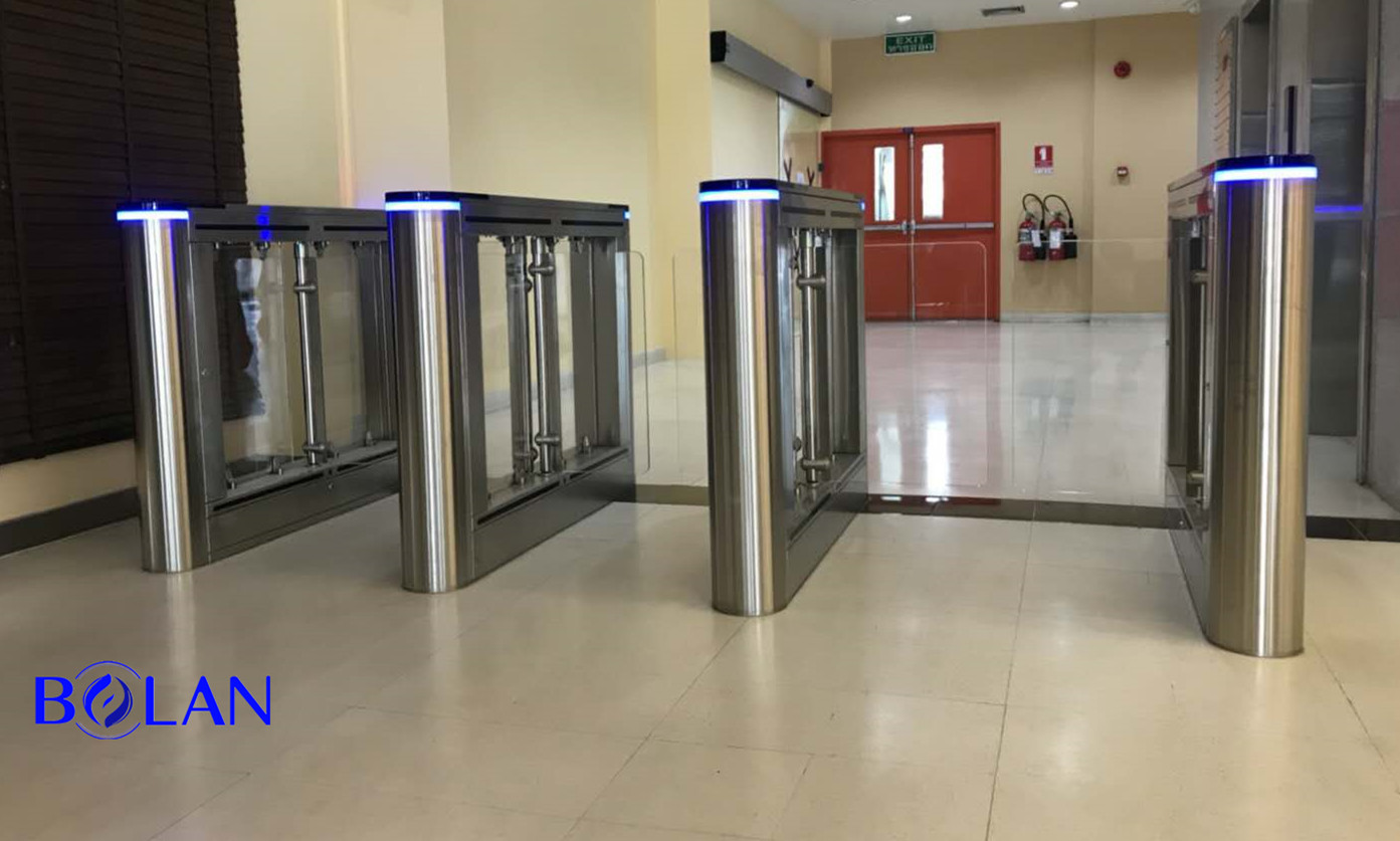 High speed swing turnstile gate